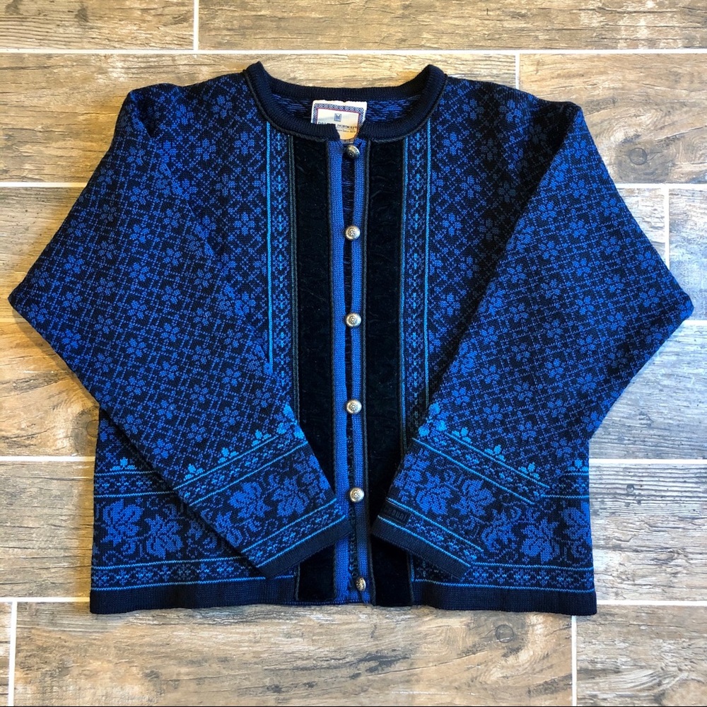 Dale of Norway Navy and Black Patterned Knit Cardigan with Velvet Trim